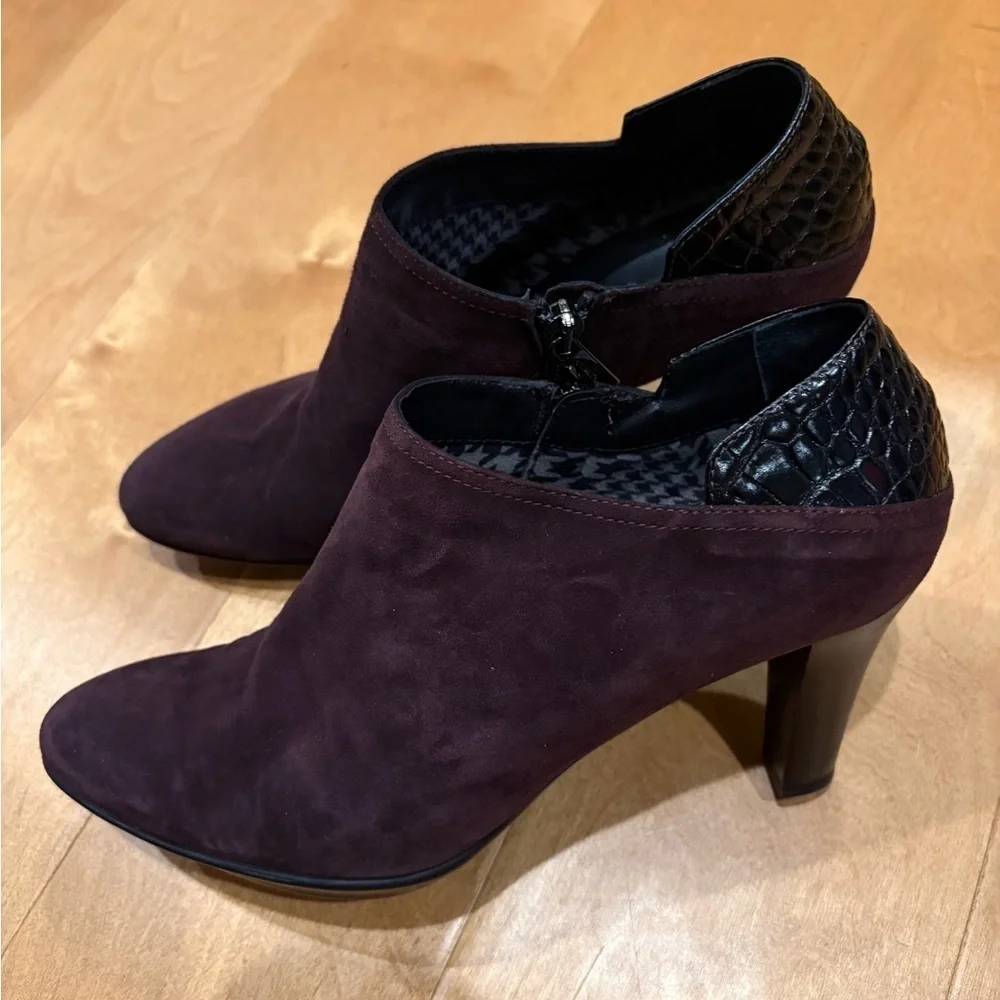 Aquatalia Italy heeled suede booties boots shoes croc embossed sz 9.5 burgundy